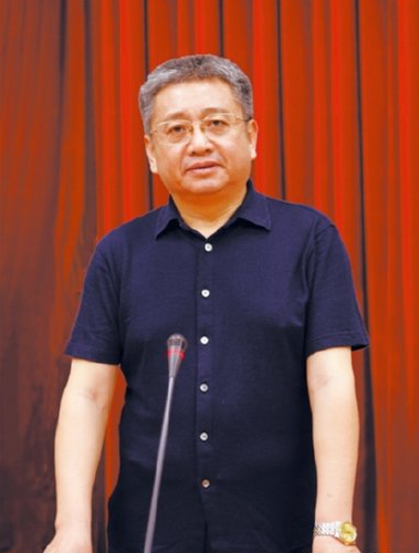 市政協委員、市國資委主任張洪山
