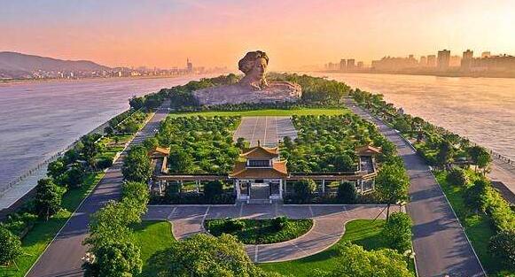 湖南省建設(shè)全域旅游基地三年行動計劃：將積極實施“旅游+”戰(zhàn)略 