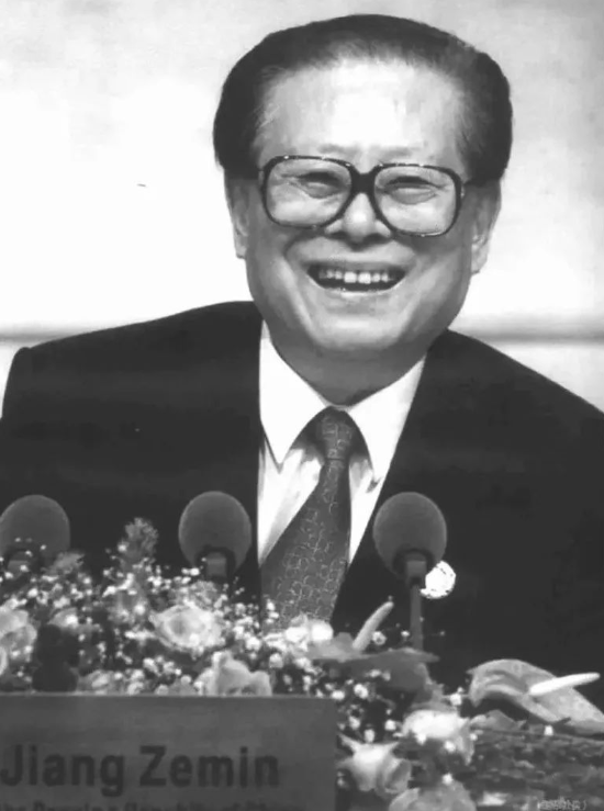 20年前，江澤民主席提出推動新經濟發展的“四個更新”!