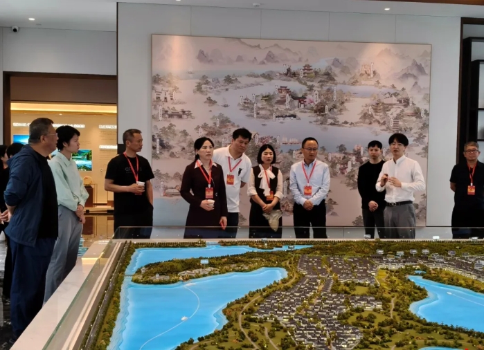湖北省嘉魚縣人大常委會開展文旅康養產業專題調研